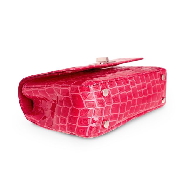 Pink croc embossed leather crossbody handbag with silver chain strap, handmade in Italy luxury accessory